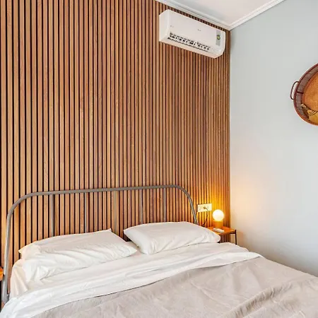 Theros Lux Apts. Планос