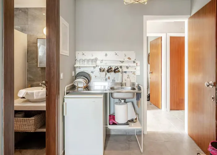 Theros Lux Apts. 3*