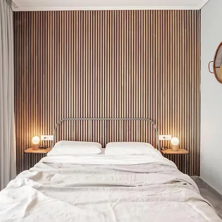 بيت ضيافة Theros Lux Apts. Plános